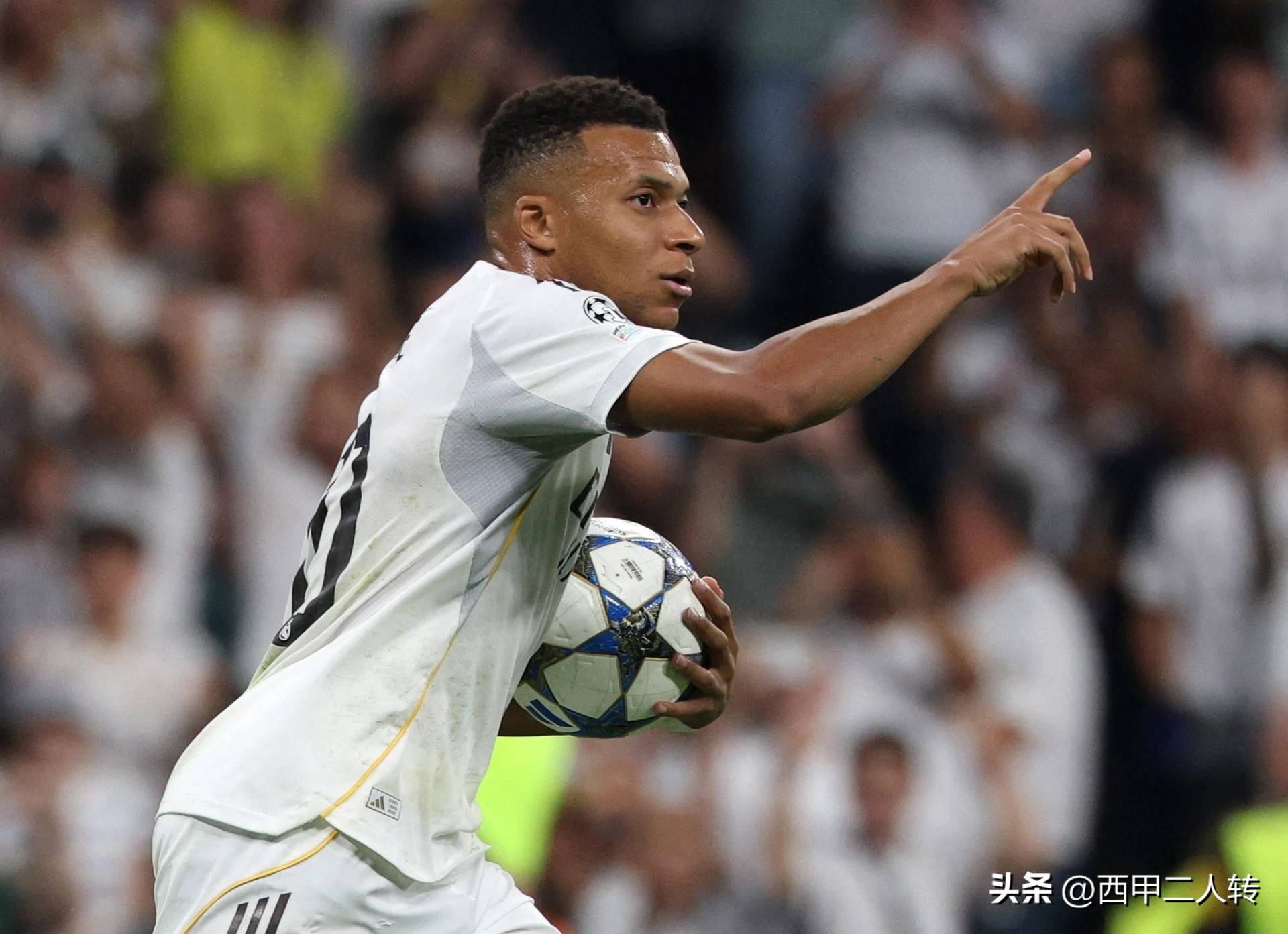 超越巅峰C罗，姆巴佩补上生涯短板：从超级射手到攻防兼备的领袖